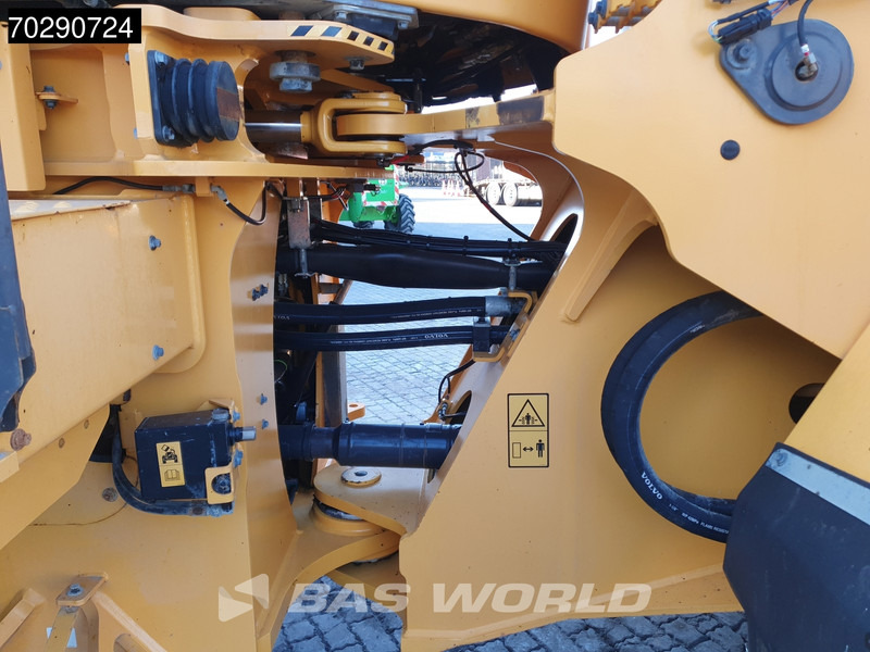 Колесен товарач Volvo L180 H CDC: снимка 20