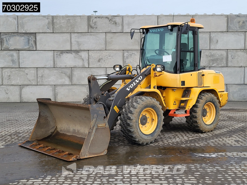 Volvo L30 G - Колесен товарач: снимка 2 Volvo L30 G - Колесен товарач: снимка 2