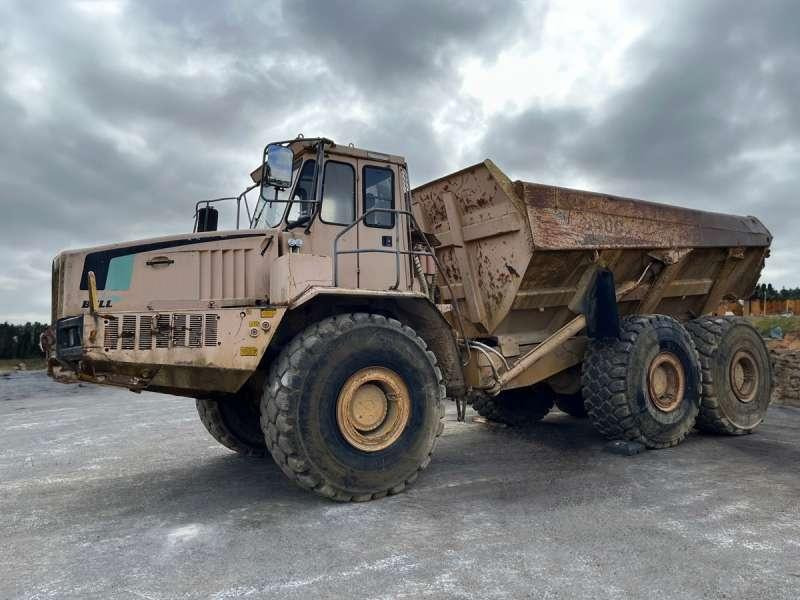 Bell B40CM 6X6 - Съчленен самосвал: снимка 2 Bell B40CM 6X6 - Съчленен самосвал: снимка 2