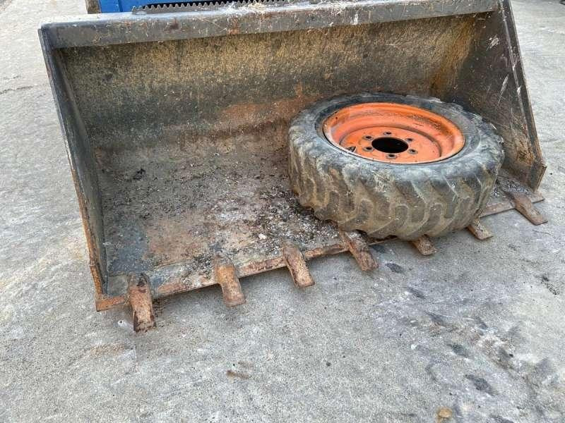 Мини челен товарач Bobcat 543 MACHINE SUISSE: снимка 20