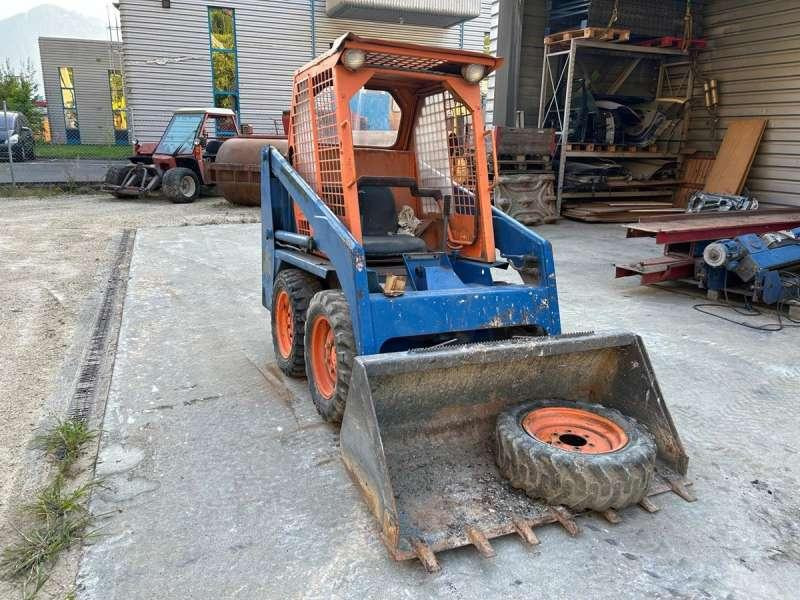 Мини челен товарач Bobcat 543 MACHINE SUISSE: снимка 11