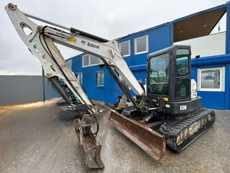 Bobcat E50 - Мини багер: снимка 2 Bobcat E50 - Мини багер: снимка 2