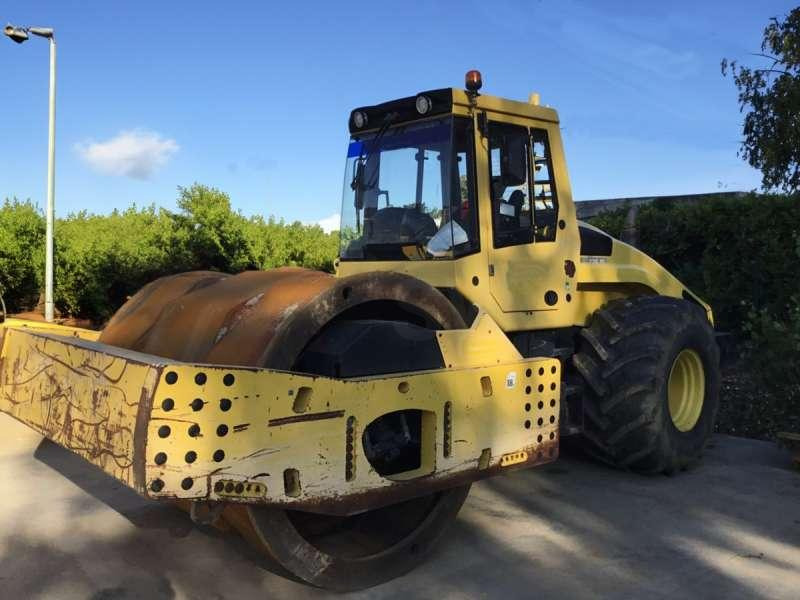 Bomag BW 226 DI-4 BVC - Комбиниран валяк: снимка 1 Bomag BW 226 DI-4 BVC - Комбиниран валяк: снимка 1