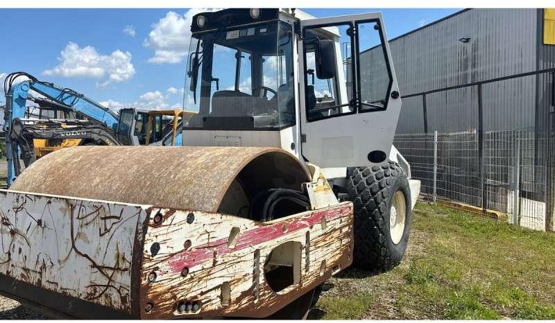 Bomag BW219 DH-4 - Комбиниран валяк: снимка 2 Bomag BW219 DH-4 - Комбиниран валяк: снимка 2