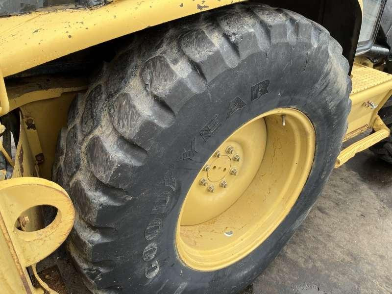 Багер-товарач Caterpillar 428C: снимка 21 Багер-товарач Caterpillar 428C: снимка 21