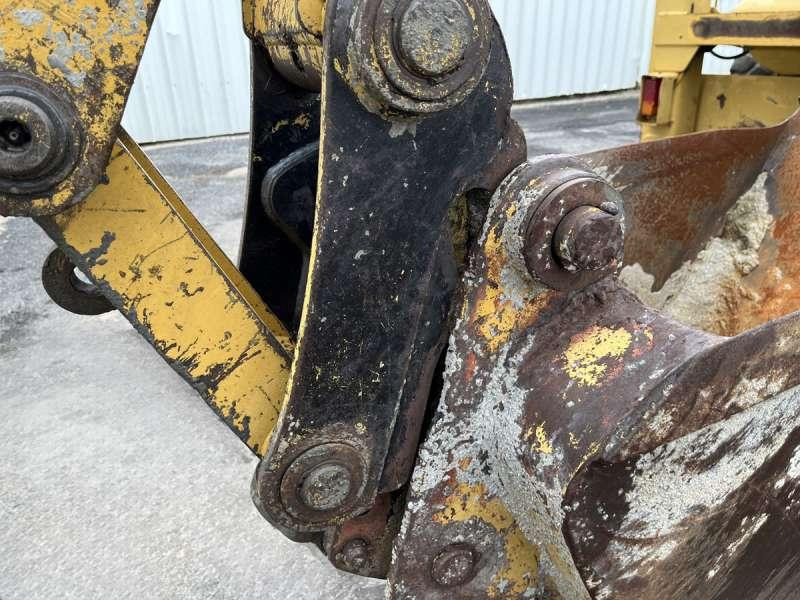 Багер-товарач Caterpillar 428C: снимка 30 Багер-товарач Caterpillar 428C: снимка 30