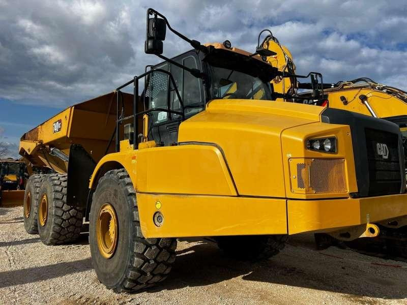 Caterpillar 740GC - Съчленен самосвал: снимка 1 Caterpillar 740GC - Съчленен самосвал: снимка 1