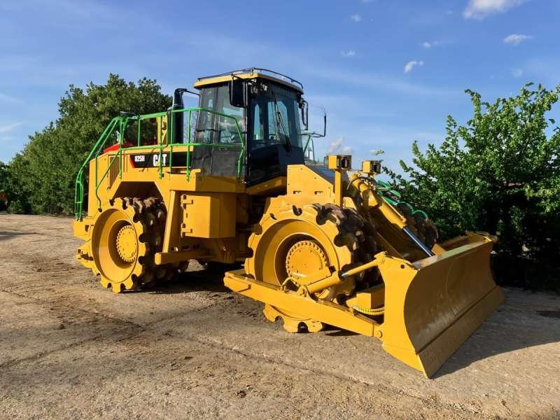Caterpillar 825H - Компактор: снимка 1 Caterpillar 825H - Компактор: снимка 1