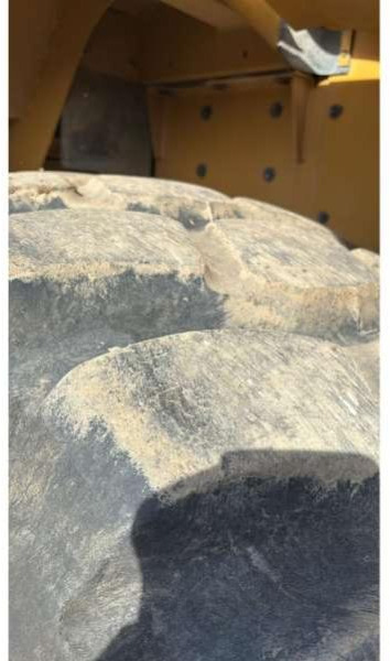 Колесен товарач Caterpillar 962K: снимка 12