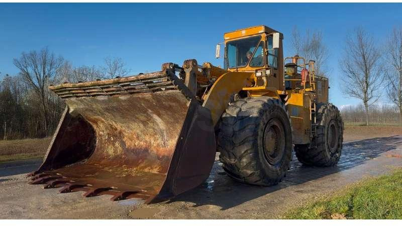 Caterpillar 988B - Колесен товарач: снимка 2 Caterpillar 988B - Колесен товарач: снимка 2