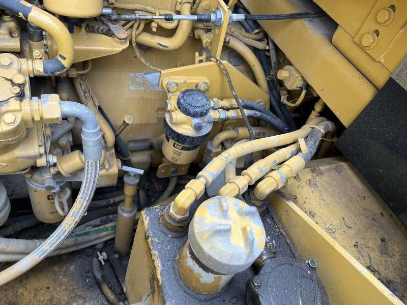 Пневматичен валяк Caterpillar PS300B: снимка 27