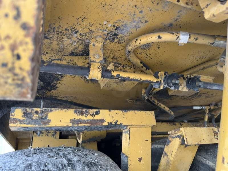 Пневматичен валяк Caterpillar PS300B: снимка 22