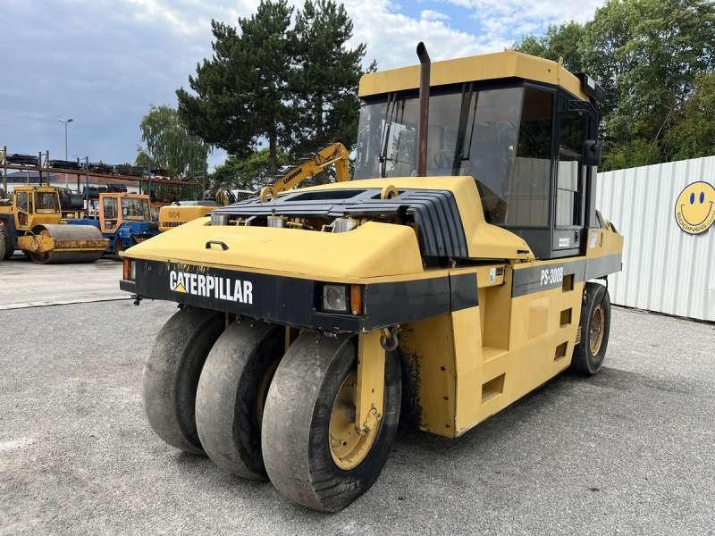 Caterpillar PS300B - Пневматичен валяк: снимка 2 Caterpillar PS300B - Пневматичен валяк: снимка 2