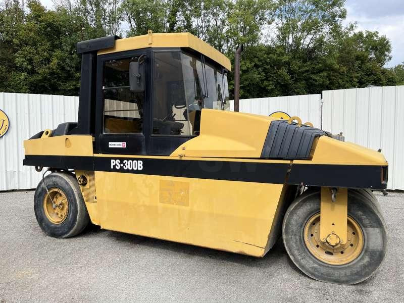 Caterpillar PS300B - Пневматичен валяк: снимка 1 Caterpillar PS300B - Пневматичен валяк: снимка 1