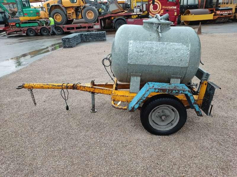 Courant 500 LITRES A EAU - Цистерна: снимка 4 Courant 500 LITRES A EAU - Цистерна: снимка 4