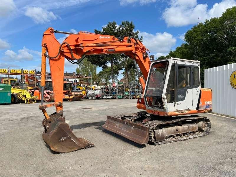 Hitachi EX60 - Верижен багер: снимка 3 Hitachi EX60 - Верижен багер: снимка 3