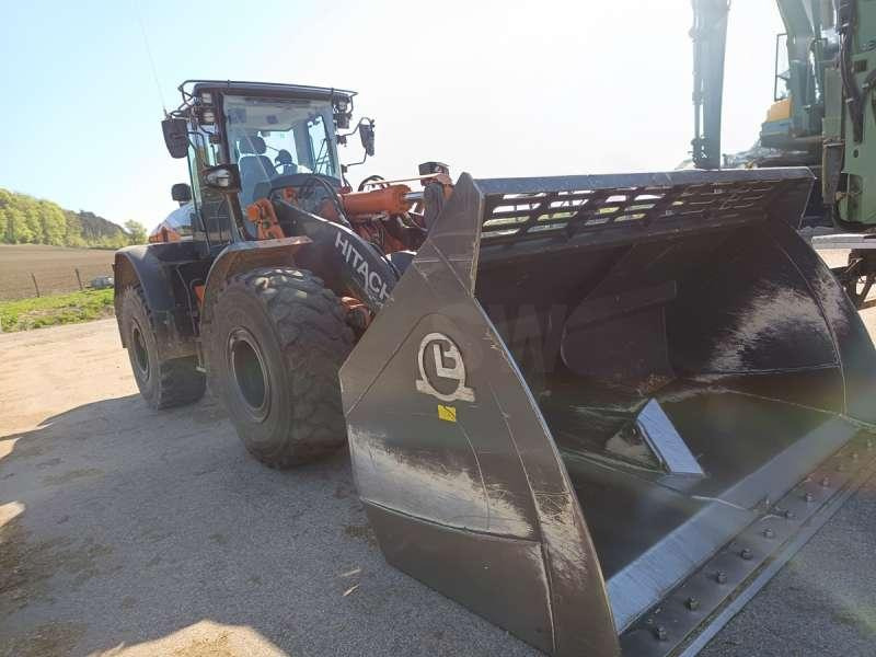 Hitachi ZW220-7 - Колесен товарач: снимка 2 Hitachi ZW220-7 - Колесен товарач: снимка 2