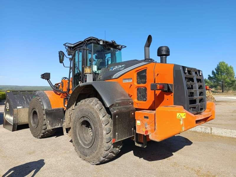 Hitachi ZW220-7 - Колесен товарач: снимка 3 Hitachi ZW220-7 - Колесен товарач: снимка 3