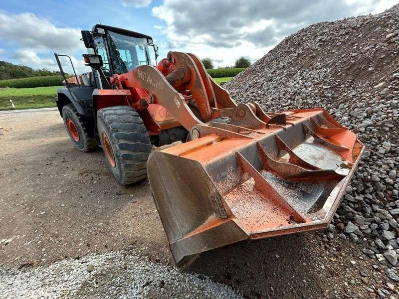 Hitachi ZW310 - Колесен товарач: снимка 4 Hitachi ZW310 - Колесен товарач: снимка 4