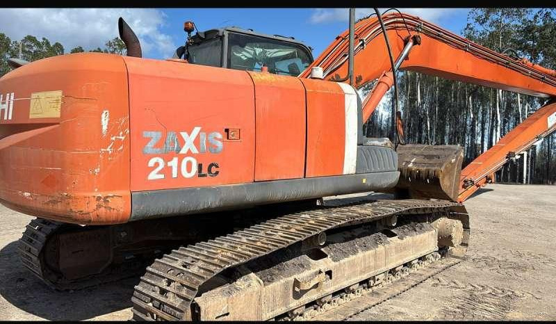 Hitachi ZX210LC-3 - Багер за манипулиране на материали: снимка 2 Hitachi ZX210LC-3 - Багер за манипулиране на материали: снимка 2
