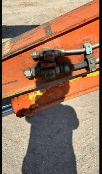 Hitachi ZX210LC-3 - Багер за манипулиране на материали: снимка 5 Hitachi ZX210LC-3 - Багер за манипулиране на материали: снимка 5