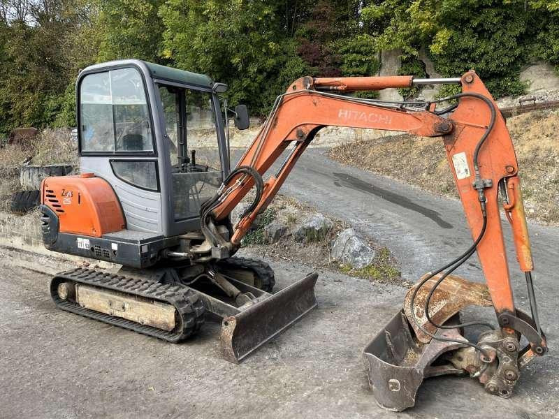Hitachi ZX25 CLR - Мини багер: снимка 1 Hitachi ZX25 CLR - Мини багер: снимка 1