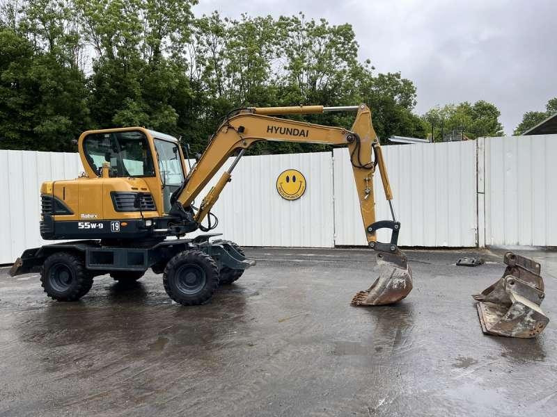 Hyundai ROBEX 55W-9 / R55W-9 - Колесен багер: снимка 1 Hyundai ROBEX 55W-9 / R55W-9 - Колесен багер: снимка 1