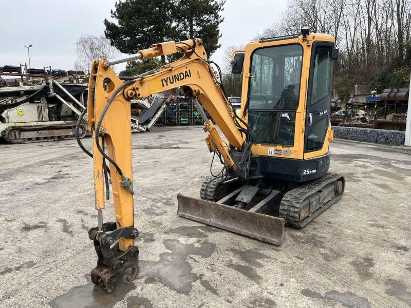 Hyundai ROBEX25Z-9A - Мини багер: снимка 2 Hyundai ROBEX25Z-9A - Мини багер: снимка 2