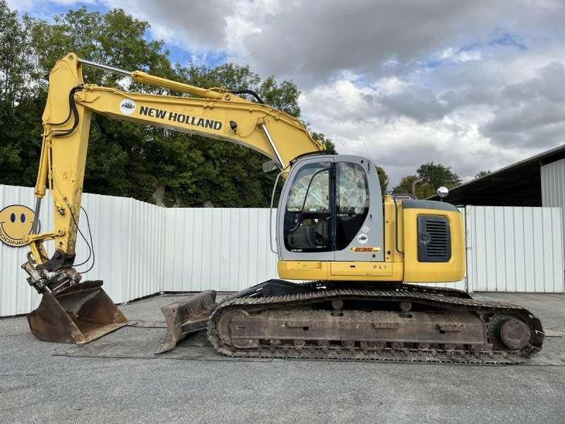 Kobelco SK235SRNLC-1ES - Верижен багер: снимка 3 Kobelco SK235SRNLC-1ES - Верижен багер: снимка 3