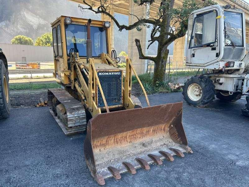 Верижен товарач Komatsu D21S-6: снимка 6
