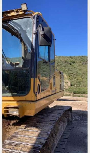 Komatsu PC210LC - Верижен багер: снимка 4 Komatsu PC210LC - Верижен багер: снимка 4