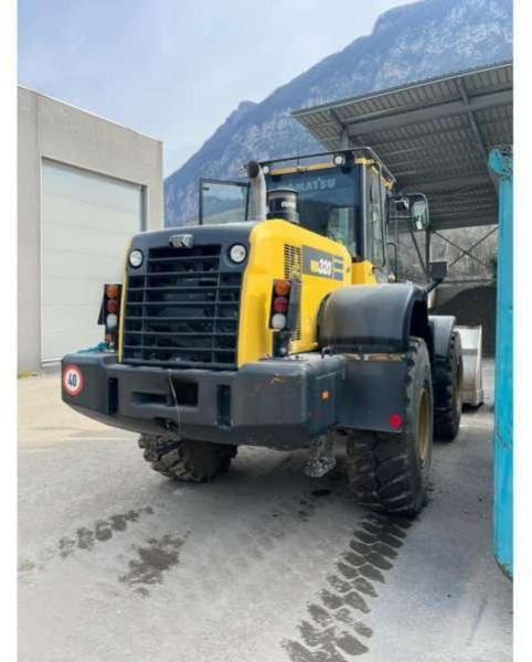 Komatsu WA320-7 - Колесен товарач: снимка 3 Komatsu WA320-7 - Колесен товарач: снимка 3
