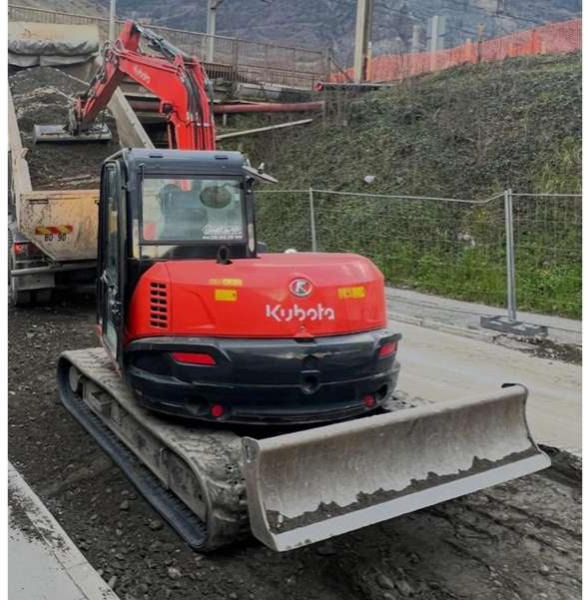 Kubota KX080-4A - Верижен багер: снимка 3 Kubota KX080-4A - Верижен багер: снимка 3