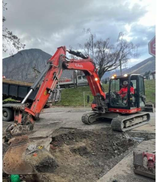 Kubota KX080-4A - Верижен багер: снимка 1 Kubota KX080-4A - Верижен багер: снимка 1