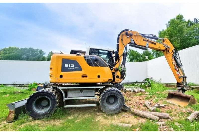 Liebherr A912 COMPACT - Колесен багер: снимка 2 Liebherr A912 COMPACT - Колесен багер: снимка 2