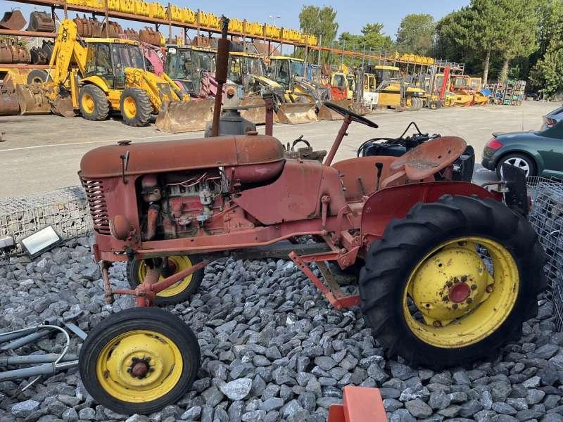 MASSEY-HARRIS PONY 812 - Трактор: снимка 5 MASSEY-HARRIS PONY 812 - Трактор: снимка 5