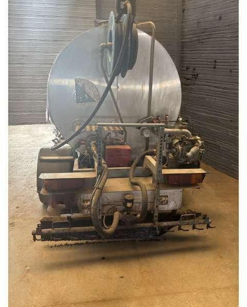 Mercedes 410 A EMULSION + TREMI GRAVILLON - Гудронатор: снимка 3 Mercedes 410 A EMULSION + TREMI GRAVILLON - Гудронатор: снимка 3