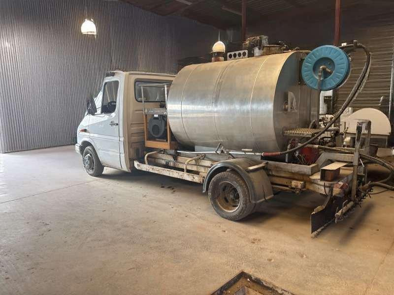 Mercedes 410 A EMULSION + TREMI GRAVILLON - Гудронатор: снимка 2 Mercedes 410 A EMULSION + TREMI GRAVILLON - Гудронатор: снимка 2