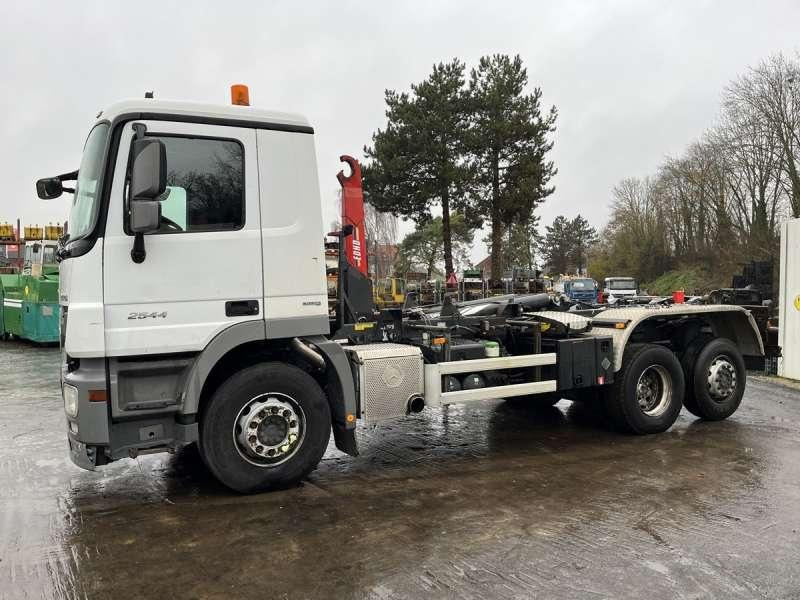 Mercedes ACTROS 2544 - Мултилифт с кука камион: снимка 3 Mercedes ACTROS 2544 - Мултилифт с кука камион: снимка 3