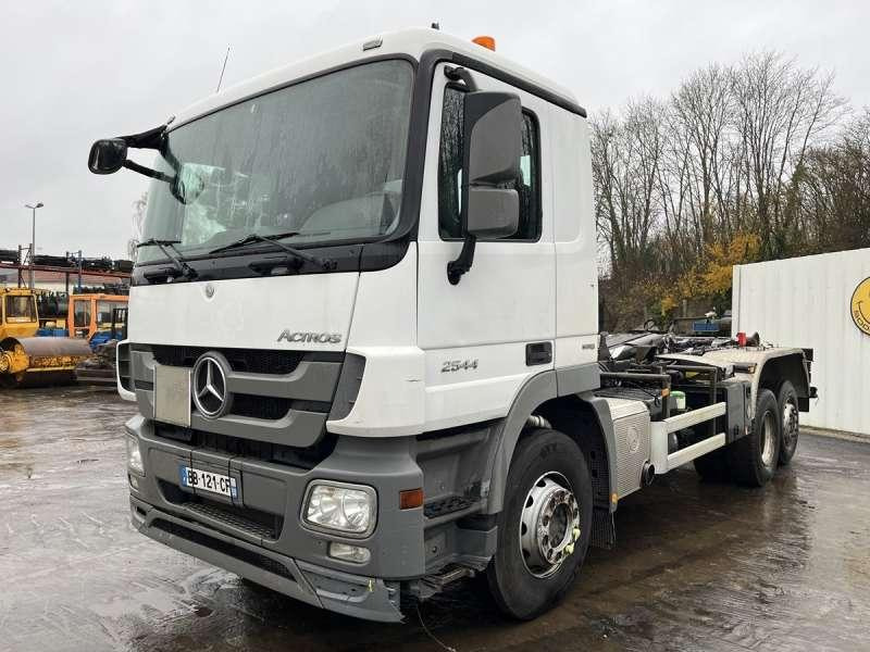 Mercedes ACTROS 2544 - Мултилифт с кука камион: снимка 2 Mercedes ACTROS 2544 - Мултилифт с кука камион: снимка 2