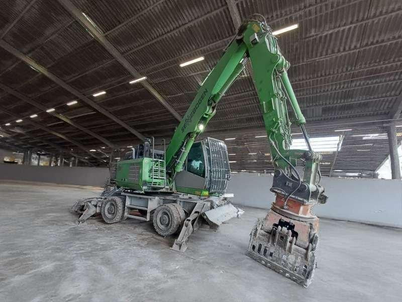 Sennebogen 818 - Багер за манипулиране на материали: снимка 2 Sennebogen 818 - Багер за манипулиране на материали: снимка 2