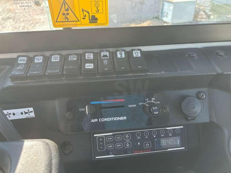 Takeuchi TB235-2 - Мини багер: снимка 5 Takeuchi TB235-2 - Мини багер: снимка 5