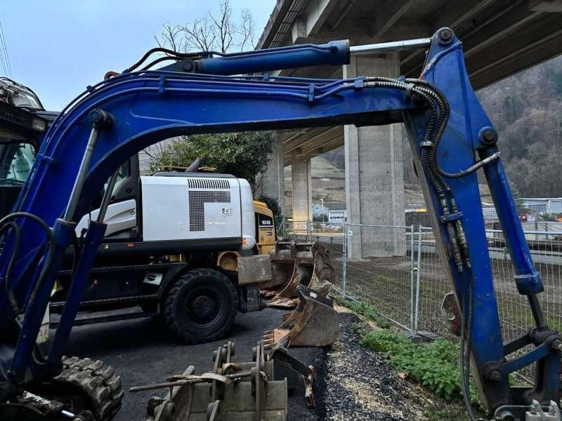 Takeuchi TB45 - Мини багер: снимка 5 Takeuchi TB45 - Мини багер: снимка 5