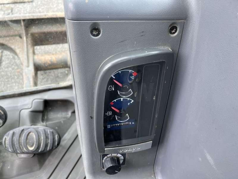 Мини багер Volvo ECR58: снимка 46