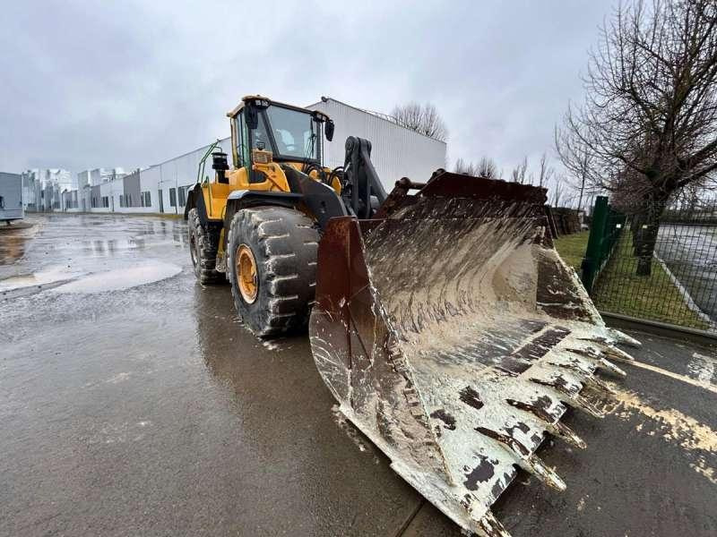 Колесен товарач Volvo L220H: снимка 7
