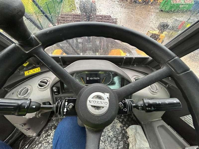 Колесен товарач Volvo L220H: снимка 35