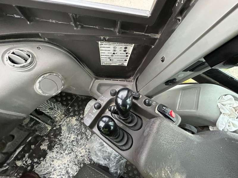 Колесен товарач Volvo L220H: снимка 27
