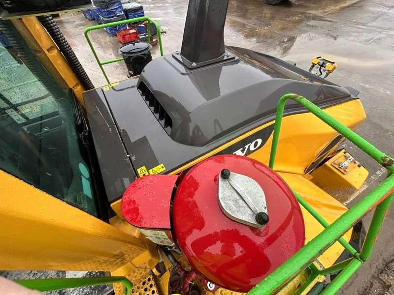 Колесен товарач Volvo L220H: снимка 21