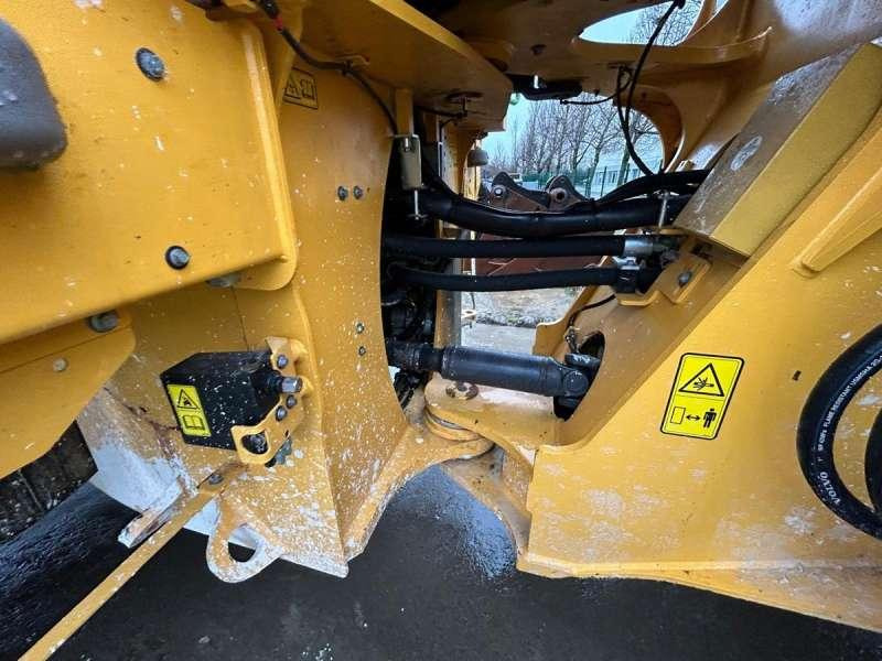 Колесен товарач Volvo L220H: снимка 17