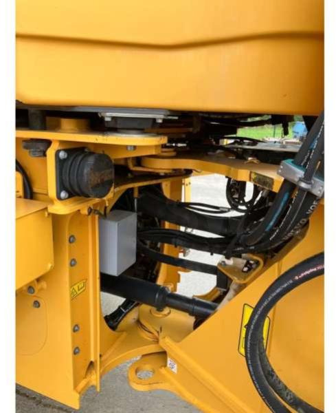 Колесен товарач Volvo L90H: снимка 10